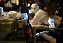 Персонал в комнате управления HMS Bulwark